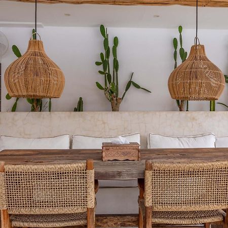 Turan Casa Auri Seminyak Villa Exterior foto