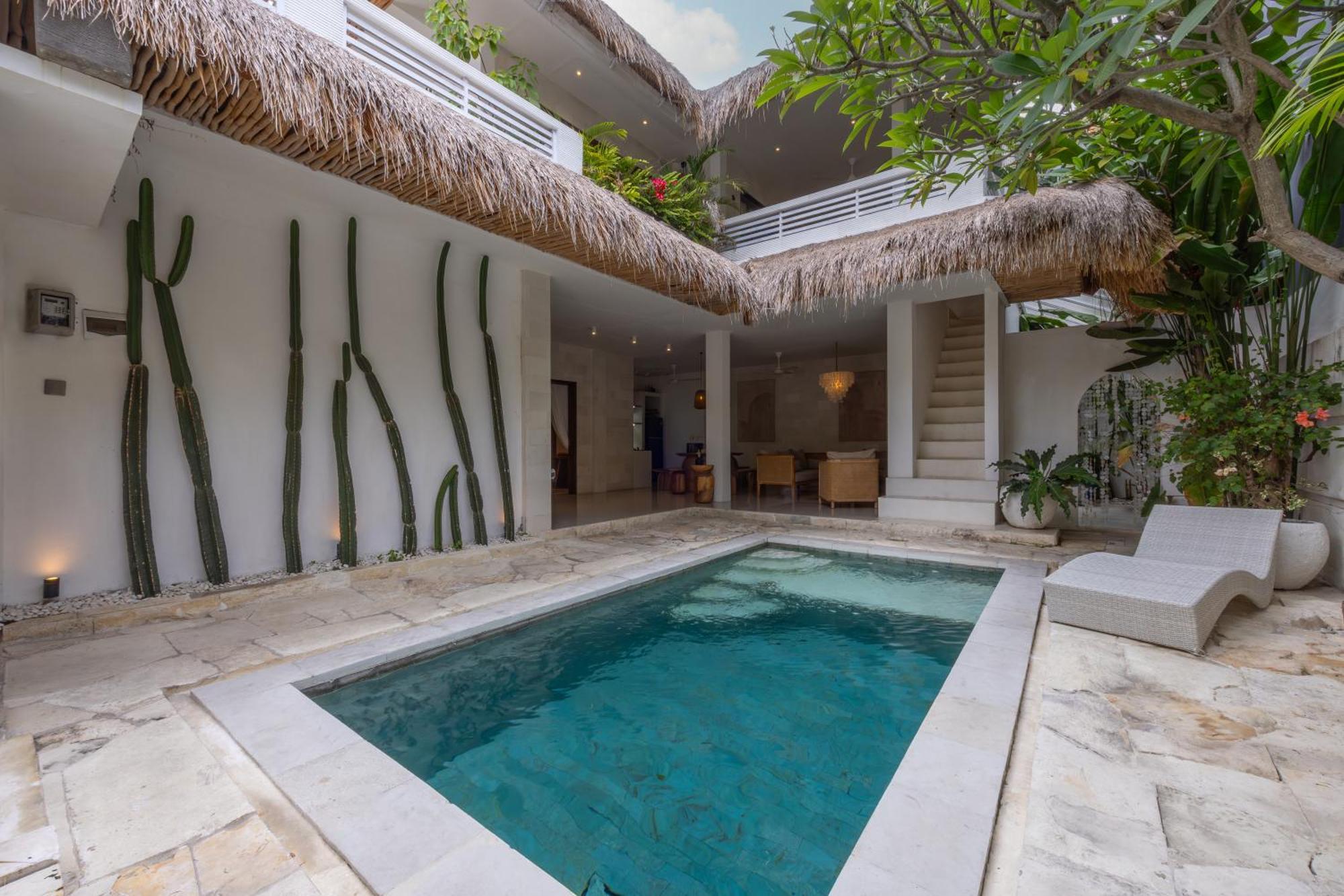 Turan Casa Auri Seminyak Villa Exterior foto